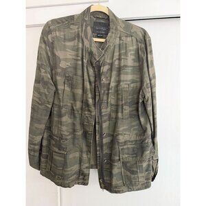 STYLISH SANCTUARY LIGHTWEIGHT CAMO GREEN JACKET WOMENS SZ LARGE